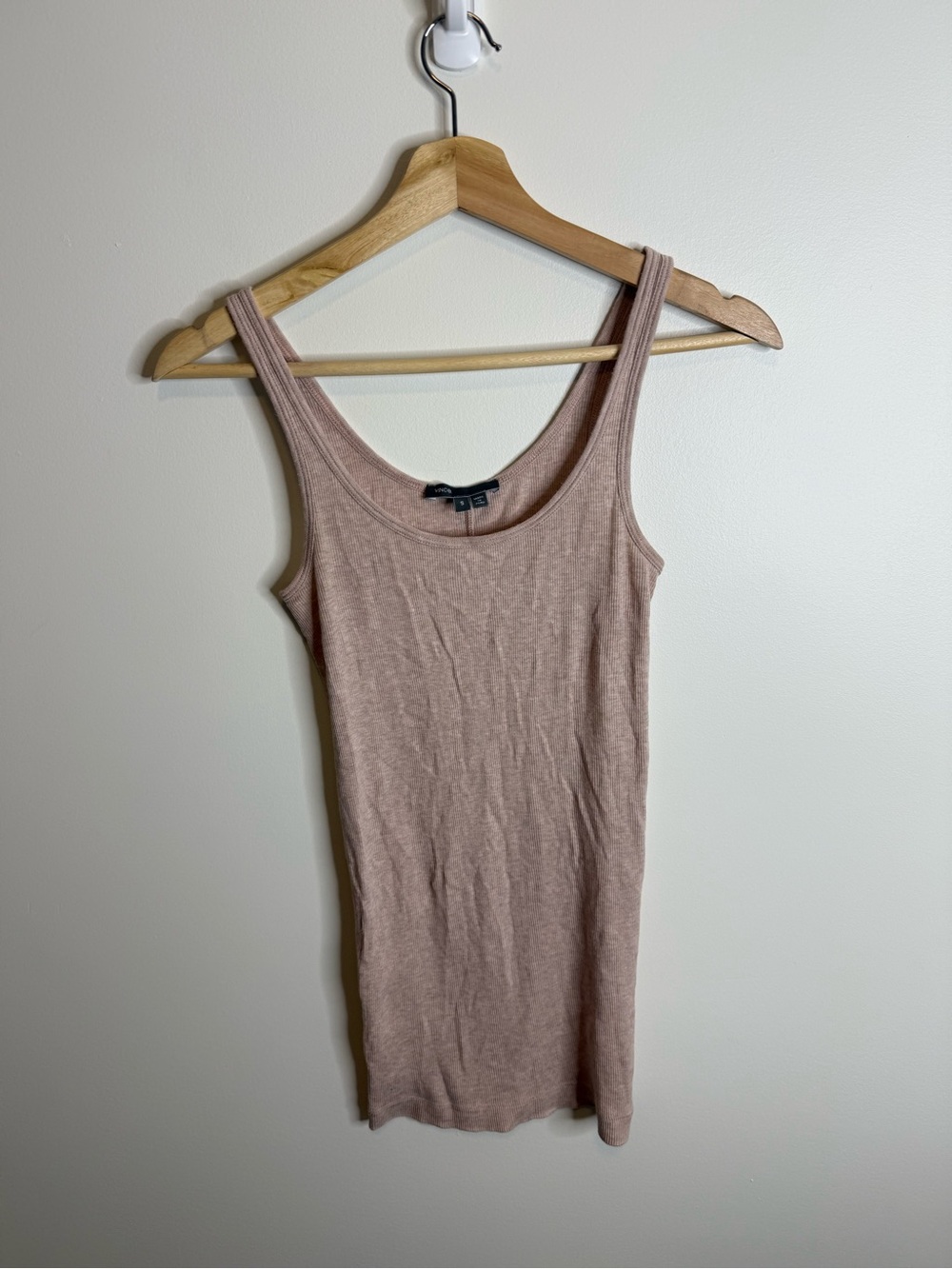 Vince Scoop Neck Ribbed Tank - Dusty Pink size small